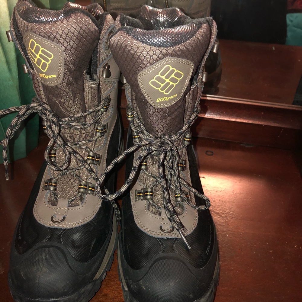 Water proof men boots